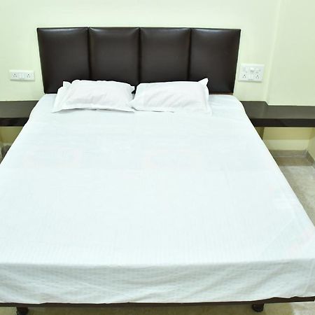 Hotel Kalika Residency Akalkot المظهر الخارجي الصورة