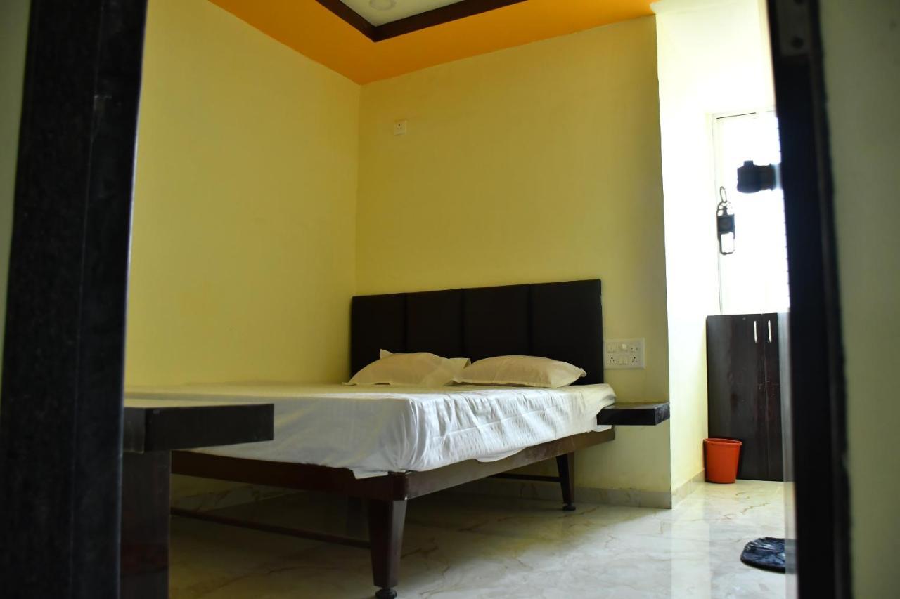 Hotel Kalika Residency Akalkot المظهر الخارجي الصورة